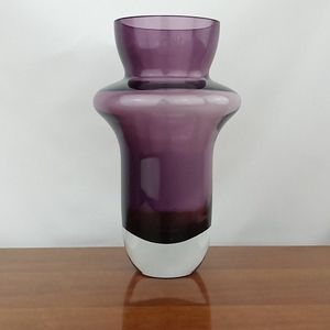 Vintage marquis by waterford 10" art glass amethyst vase
